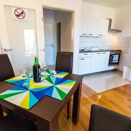 Leko-2 By Interhome * 诺维·维诺多尔斯基