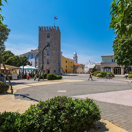 Leko-2 By Interhome 诺维·维诺多尔斯基