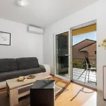 Leko-2 By Interhome Lägenhet *
